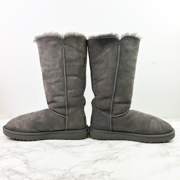 UGG Bailey Button Triplet II Tall Boots (7.5) in Gray Sheepskin Fur Cozy Shoes - Picture 4 of 13